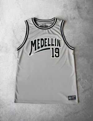 camisilla gris claro