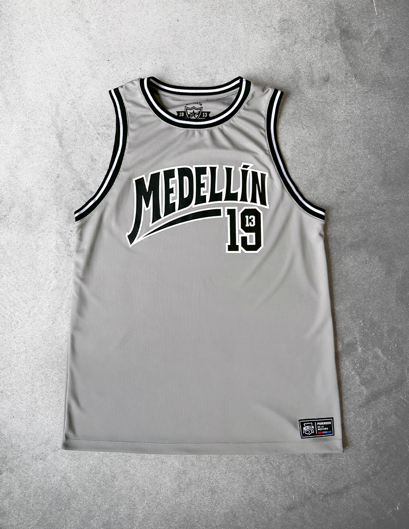 camisilla gris claro